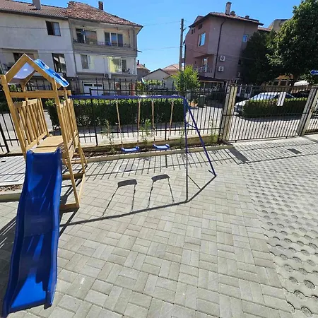 естрела Ξενοδοχείο *