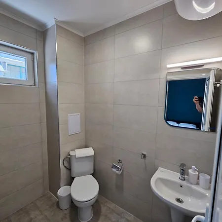 Otel естрела *