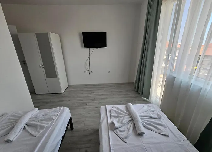 естрела Hotel *